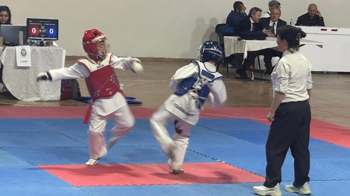 Okullar arası Eskişehir Taekwondo Yarışmaları'ndan başarılarla döndük...
